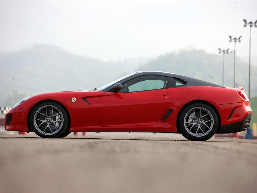  Ferrari 599 GTO 2010 года  (фото 10 из 39)